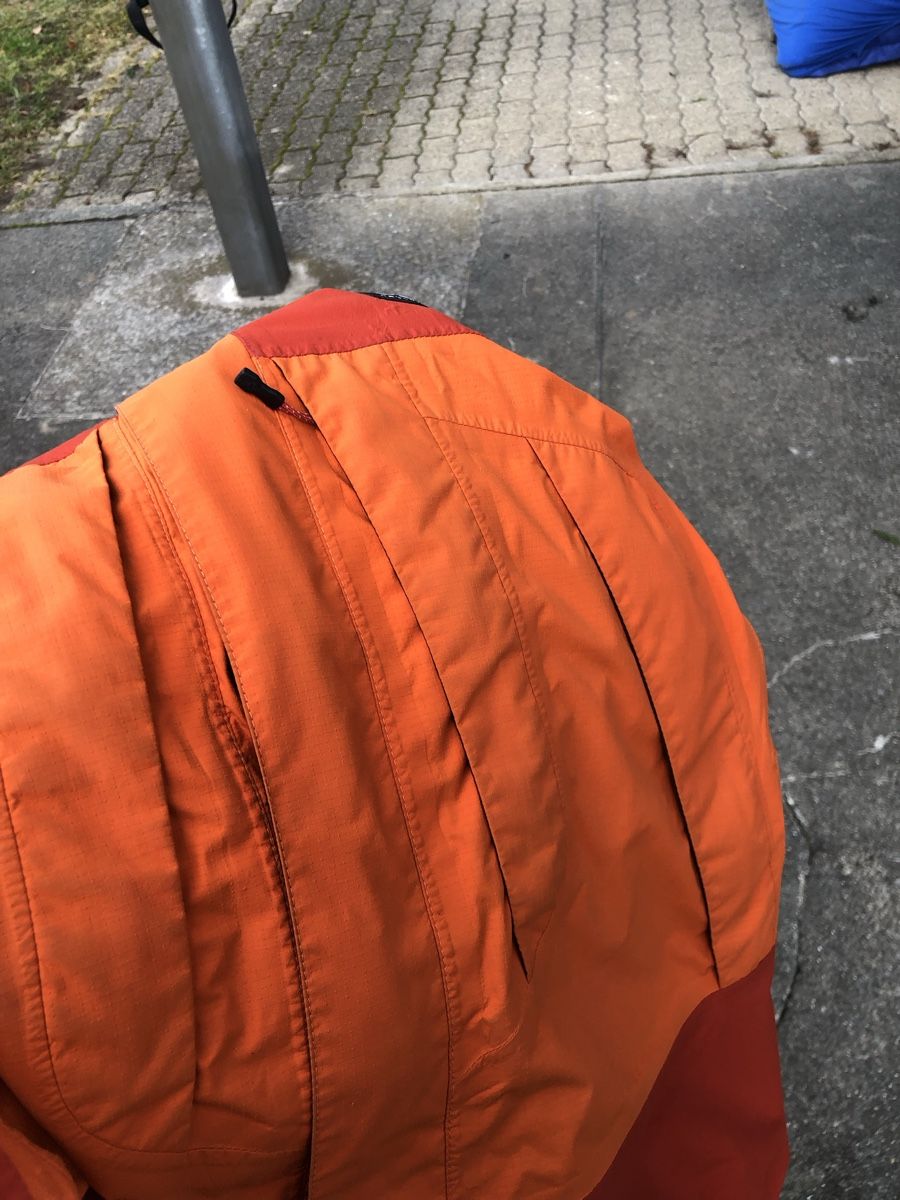 Giacche: Haglöfs Windbreaker – Usato da Fribourg venduto da ann_l9b7 8