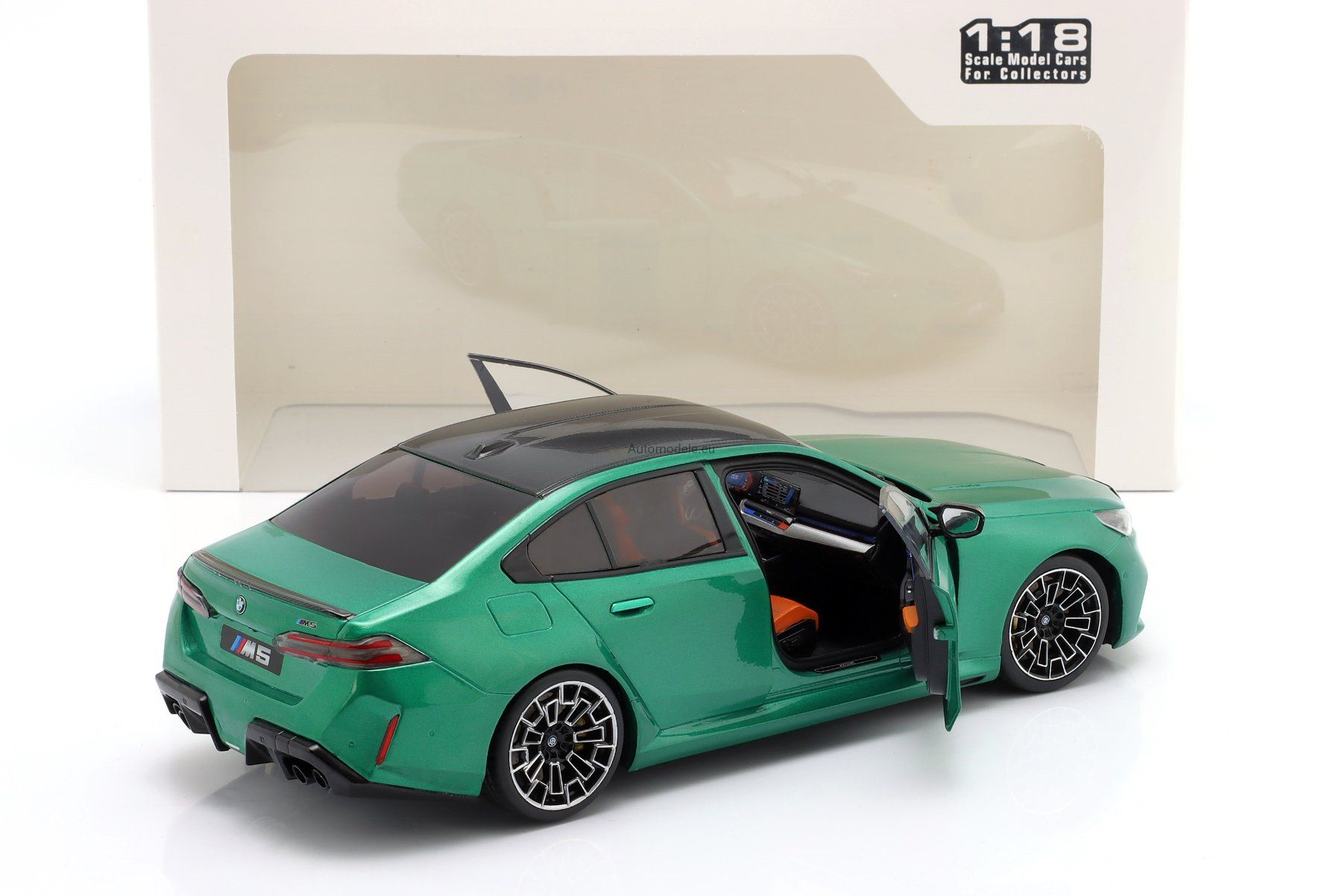 BMW Modellautos: BMW M5 (G90) M Year 2025 Isle of Man green 1:18 Solido – Neu und originalverpackt aus Stäfa von wkmodells 3