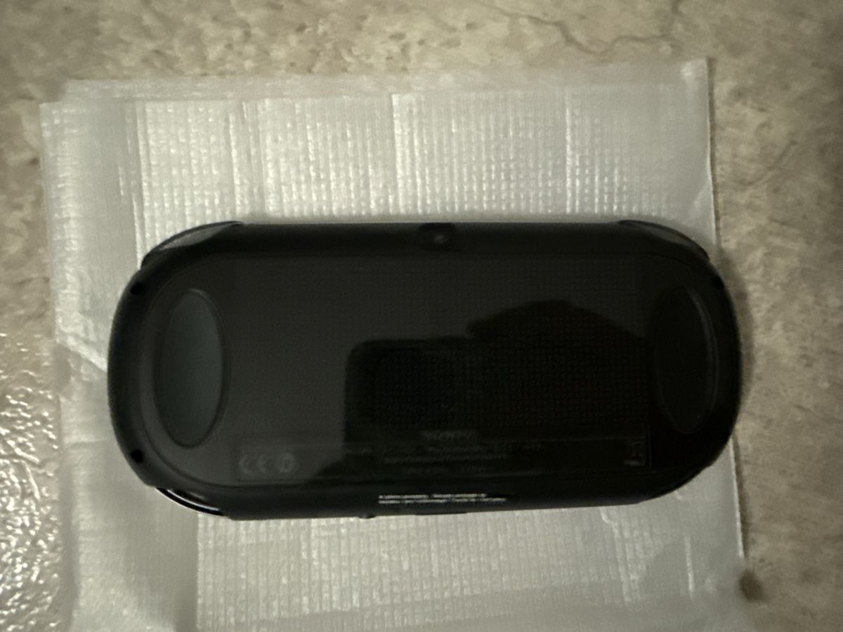 Sony Console: Ps Vita 1004  – Nuovo (secondo la descrizione) da Fribourg venduto da dio_79ds 3