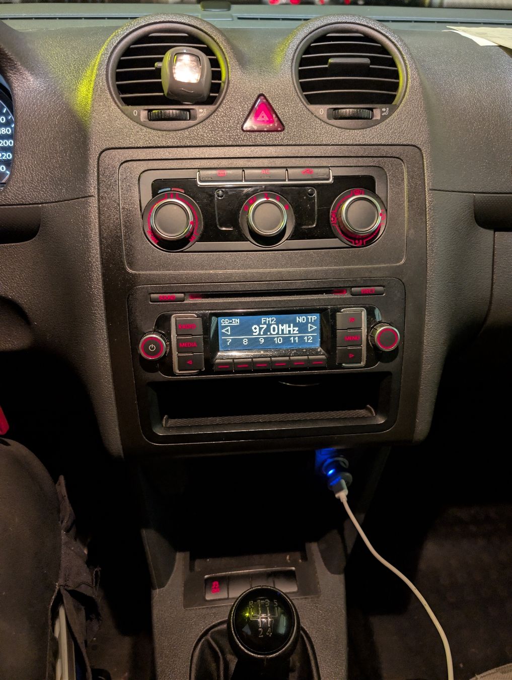 VW Véhicules utilitaires: VW Caddy Maxi 1.6tdi ab mfk – D'occasion à Rünenberg par All_4_you 7