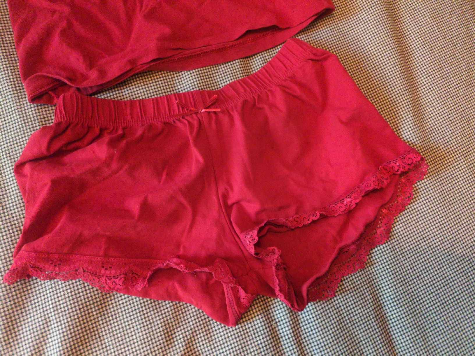 Negligees & Pigiami: Rot-rotes Sommer-Schlafanzug-Set Gr. S – Usato da Zürich venduto da ellen_s 2