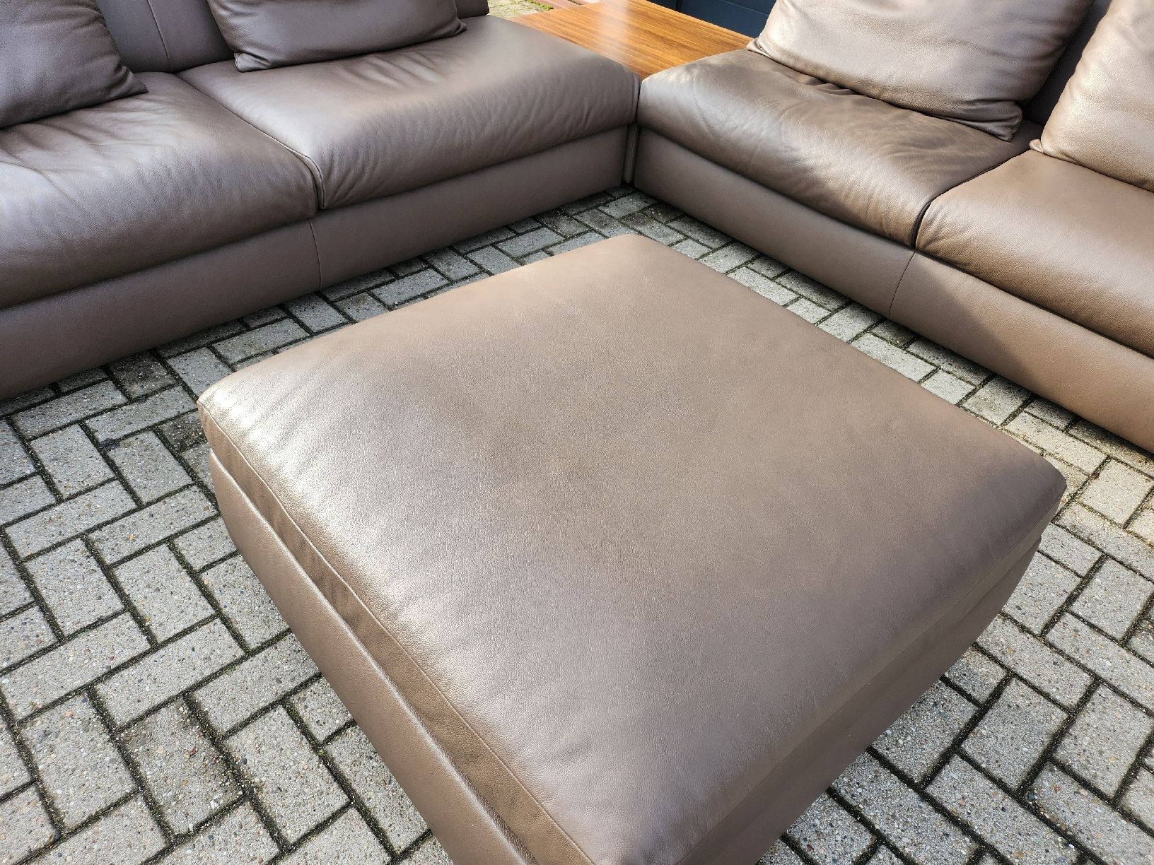 Jori Sofas: Jori - Tigra divanbase Ecksofa + Couchtisch und hocker – Gebraucht aus Gelderland von HermsenDesign 2