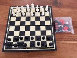 Klassisches Magnetschachset Plastik und noch 1 spiel