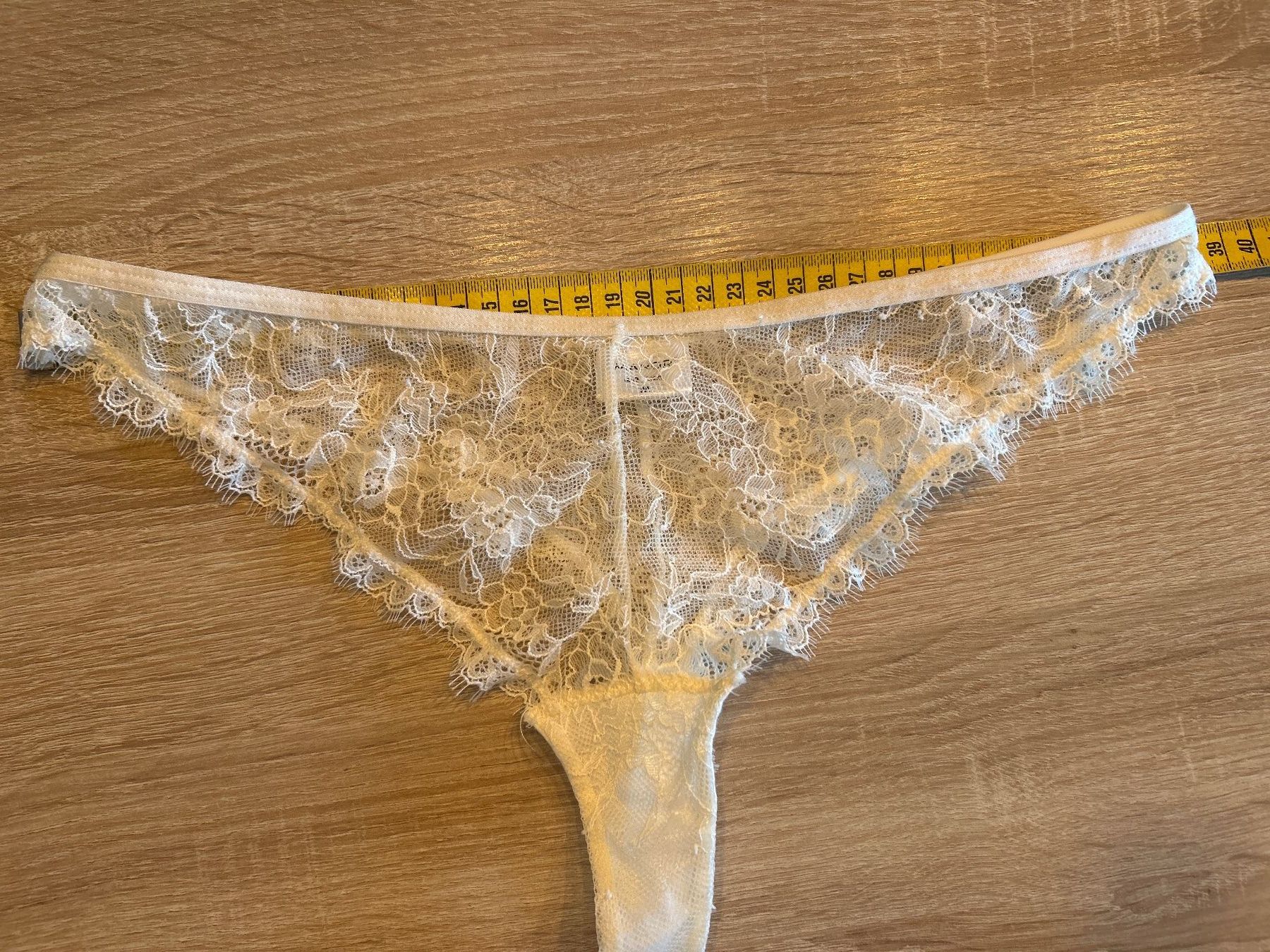 Manor Altra biancheria intima: Tanga ecru mit Spitzen von Manor Gr. M – Usato da Brunnen venduto da Nala2929 6