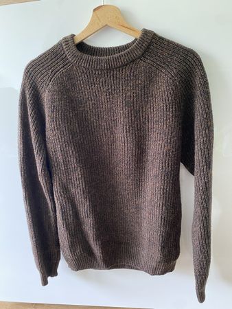 Cozy Brown Ribbed Crewneck Sweater