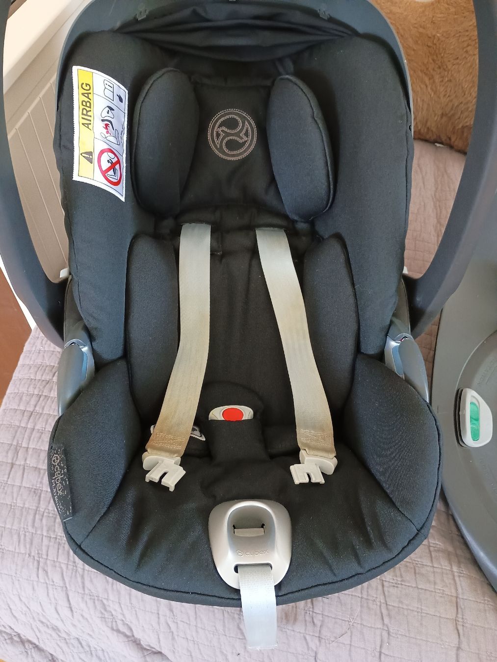Cybex Seggiolini per auto: Cybex Babyschale Cloud i-size mit passender Isofix Station – Usato da Mattstetten venduto da dschroth1992