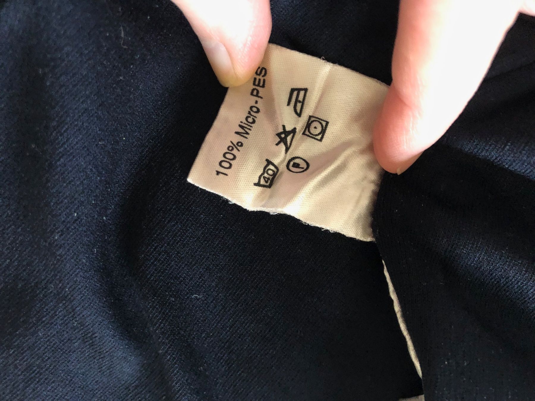 Top: ALLSPORT, Basic-Top ärmellos, dunkelblau, Gr. 40 – Usato da Basel venduto da Solaia28 3