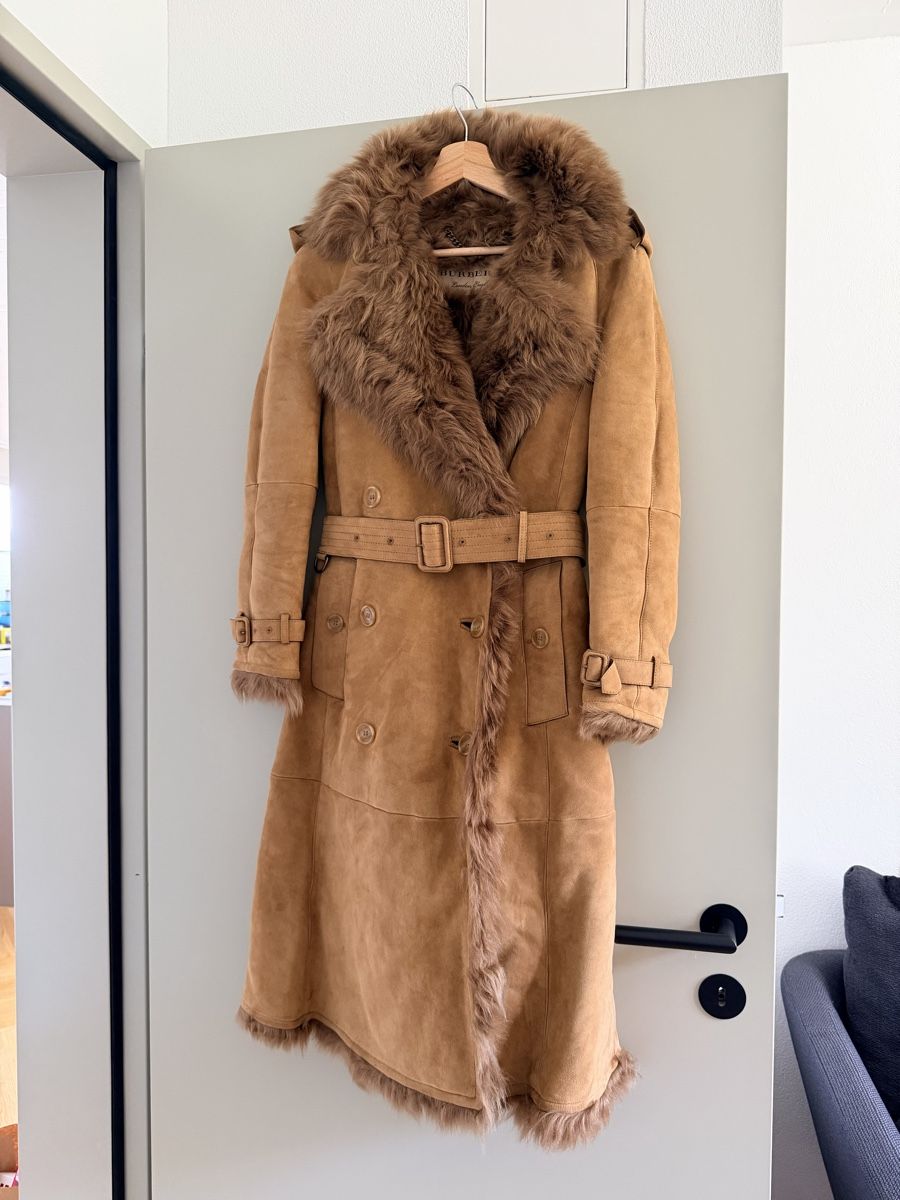 Burberry Cappotti: Burberry Shearling Suede Coat – Nuovo (secondo la descrizione) da Meilen venduto da ana_nln9 2