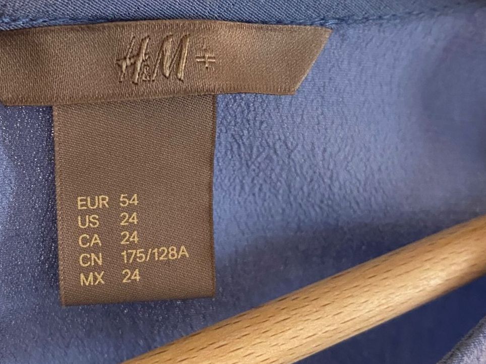 H&M Camicette: H&M+ Bluse / T-Shirt hellblau Gr. 54 – Usato da Pratteln venduto da a23_j2gs 4