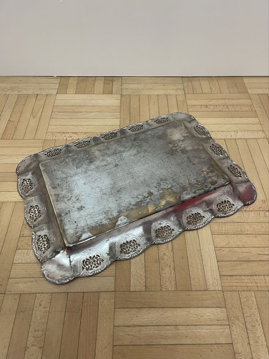 Piatti di portata: Versilbertes Tablett durchbrochener Rand vintage Tray – Usato da Zürich venduto da Vintagewiesel 6