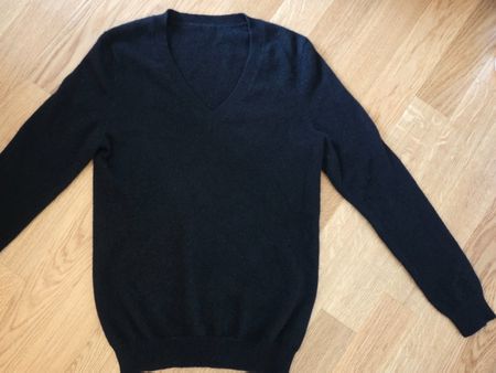 Kaschmir Pullover schwarz V-Ausschnitt Grösse S gebraucht