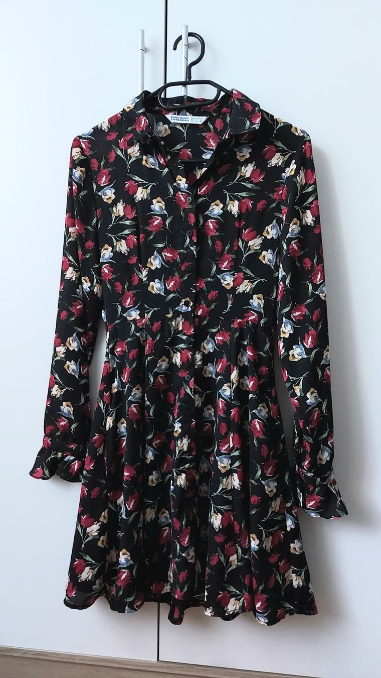 Zara Vestiti: Flower Kleid ZARA – Usato da Sion venduto da aud_7pxl