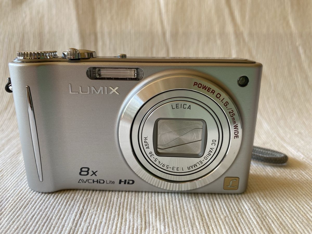 Panasonic Fotocamera: Panasonic LUMIX DMC-ZX3 – Usato da Luzern venduto da Gustav-33