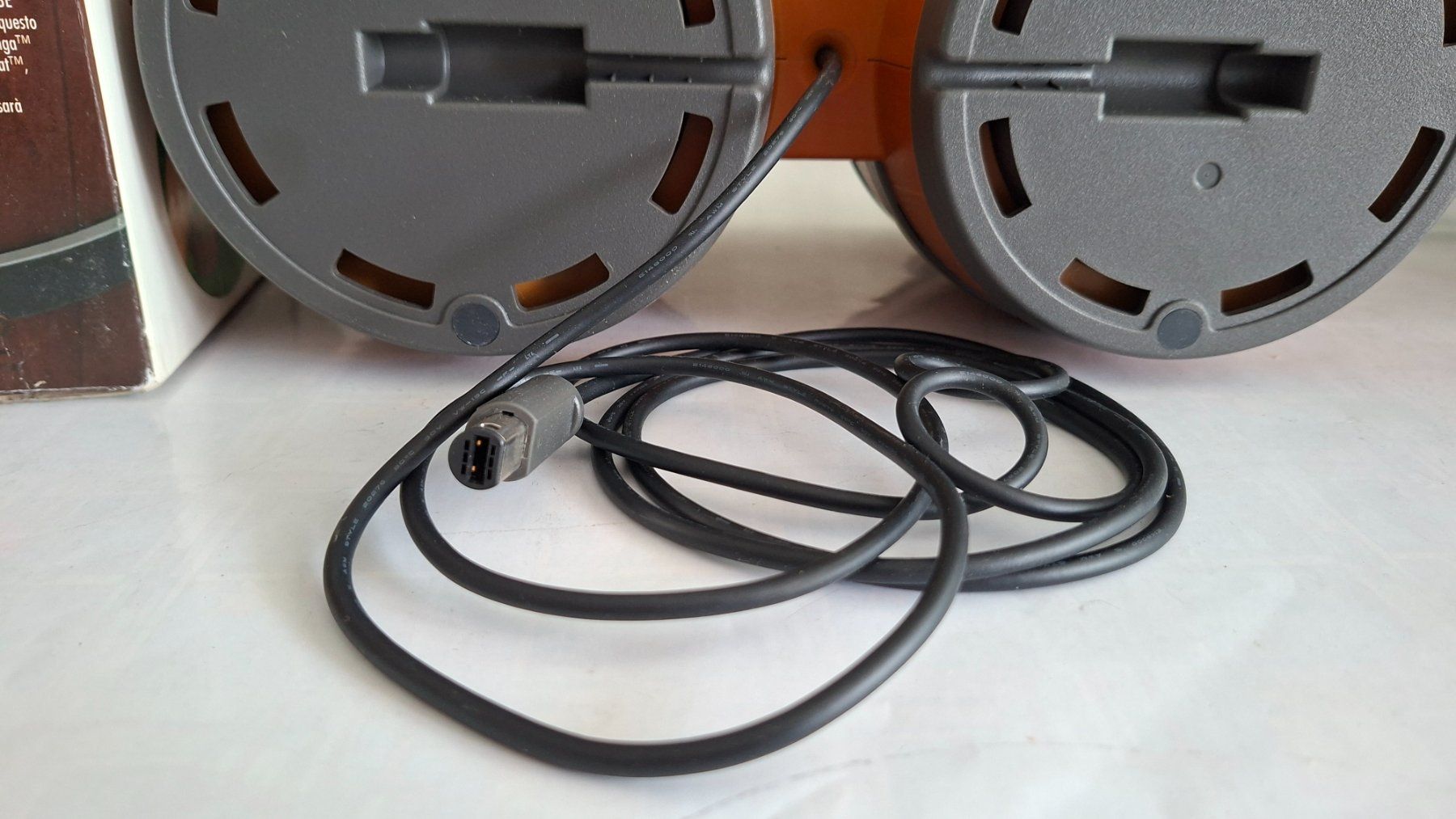 Strumenti musicali: DK Bongos GameCube Controller mit OVP – Usato da Opfikon venduto da Diversamente 4