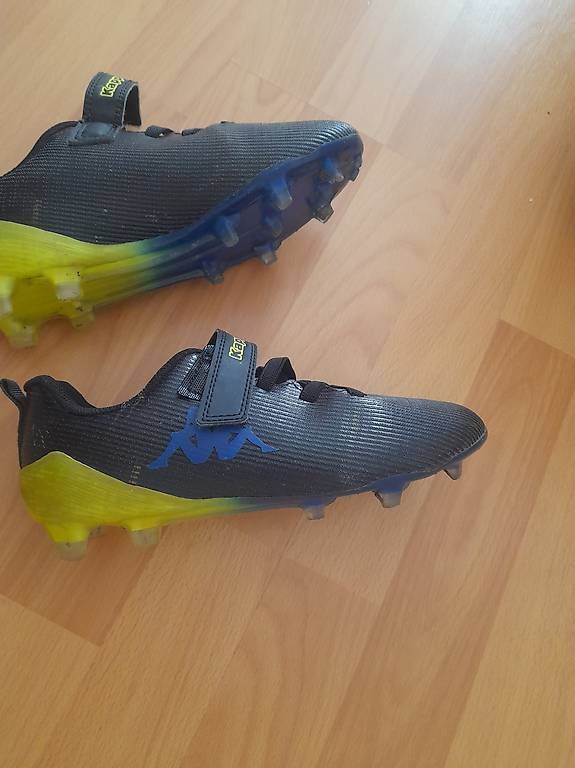 Schuhe für Jungen: Fussballschuhe Gr 36 – Gebraucht aus Olten von MaggyB01