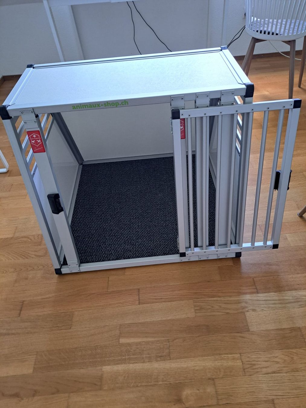 Gabbie, trasporto & Sicurezza: Auto-Hundebox von Swiss-Dogbox.ch – Nuovo e nell'imballaggio originale da Herdern venduto da elur 1