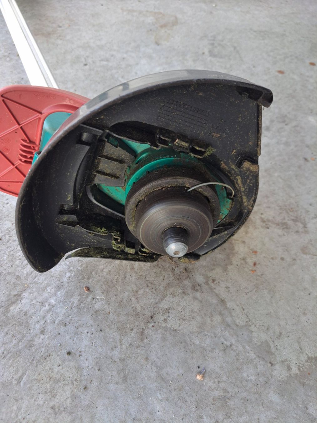 Bosch Tagliaerba: Rasentrimmer Kabelmäher elektrisch – Usato da Pfeffingen venduto da 19dorina53 2