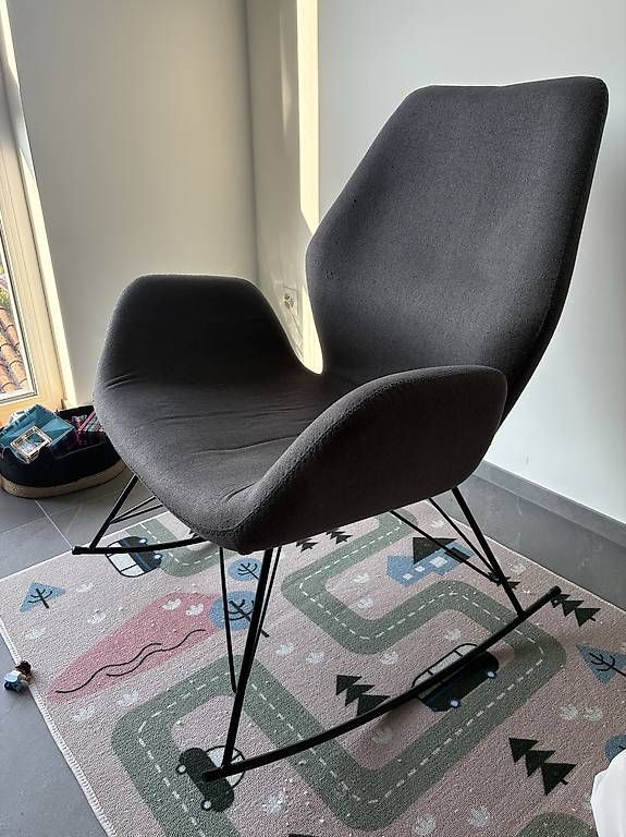 Chaises: Sedia a dondolo antracite – D'occasion à Sala Capriasca par Rubyrudy