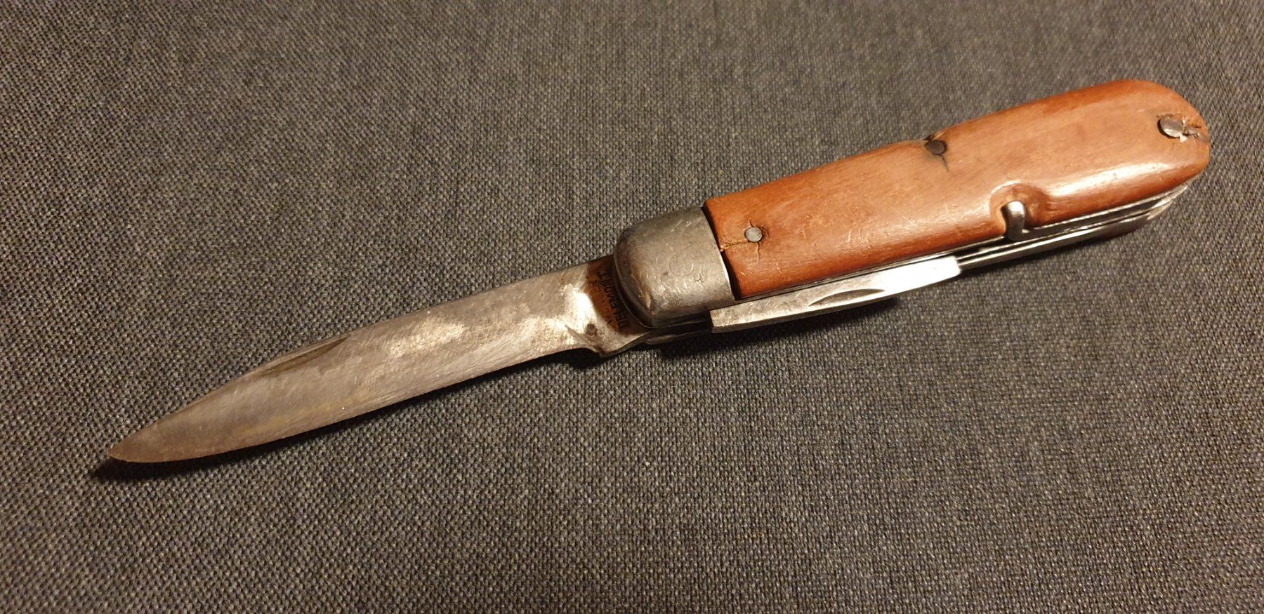 Wenger Coltelli tascabile: Wenger Militar mod 1908 Sackmesser Alt Holz – Usato da Val D Illiez venduto da SnowRoof