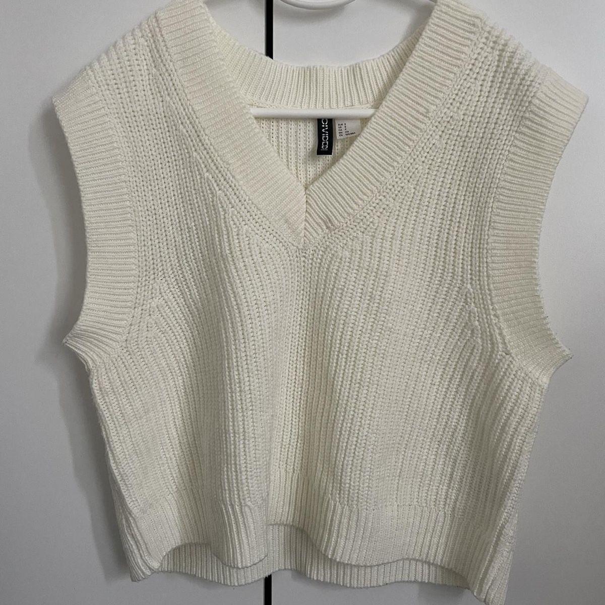 H&M Top: Pullunder – Nuovo (secondo la descrizione) da Herznach venduto da Enya_m26