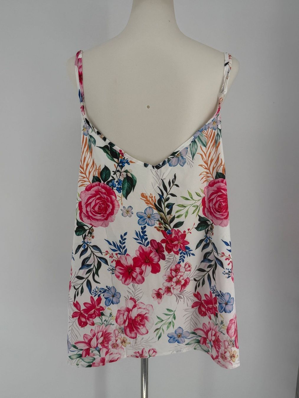 Top: Top Gr. XXL mit Blumenprint und Spitze – Nuovo (secondo la descrizione) da Auenstein venduto da moin. 2