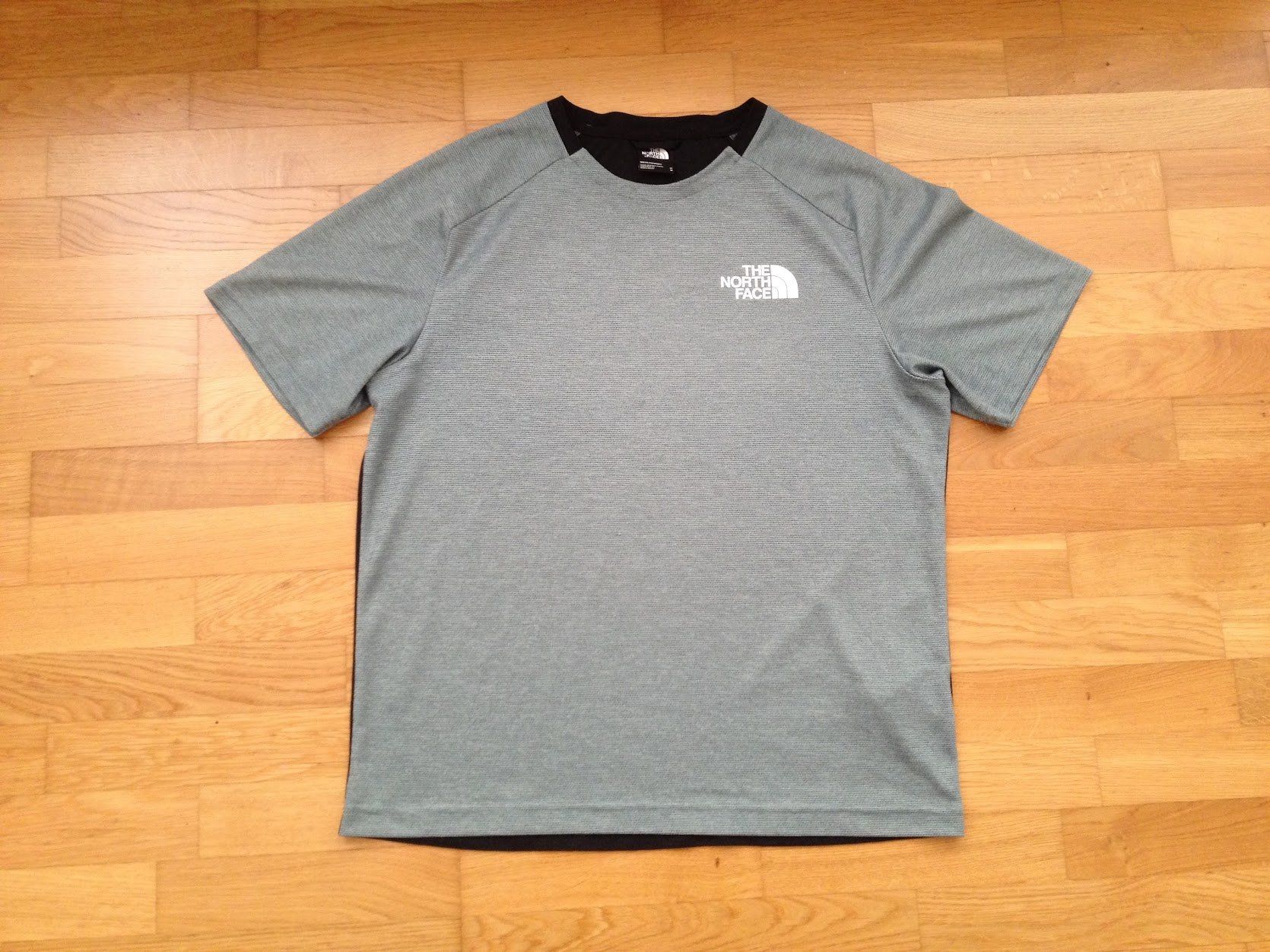 North Face T-shirts: Sport Shirt The North Face – D'occasion à Dübendorf par Fip05