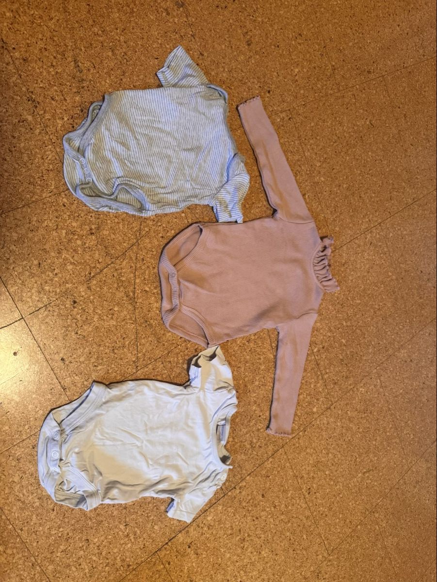 Lotti & Set di vestiti: Babybodys Grösse 68 – Usato da Tartar venduto da __.nicii.__