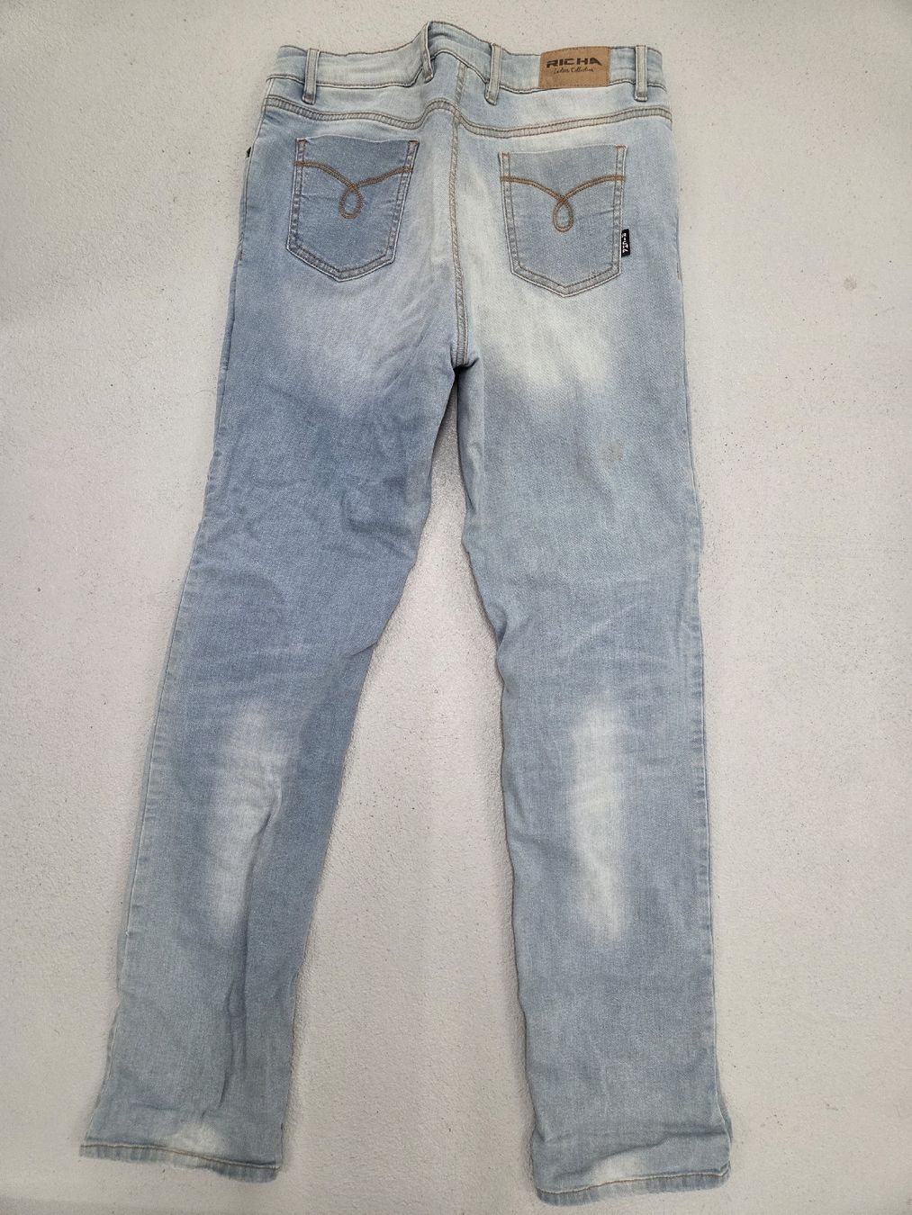 Jeans: RICHA Mottorrad- Jeans, Grösse D32/32, hellblau, ca.8 jährig – Usato da Hinwil venduto da Jessica13 2