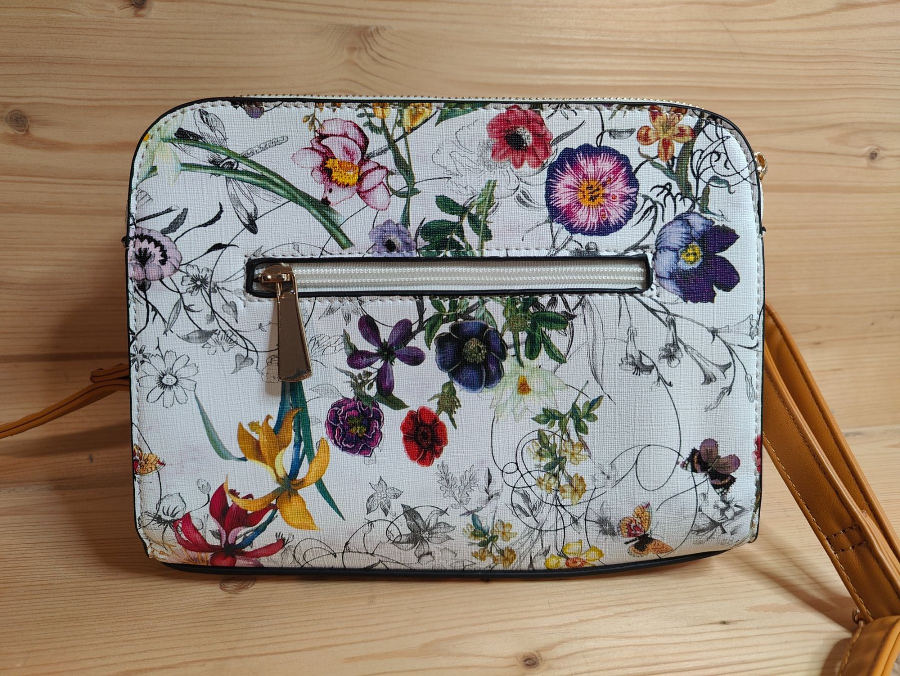 Borse da donna: Umhängetasche mit Blumenmuster – Usato da Trogen venduto da Hirtilla 1