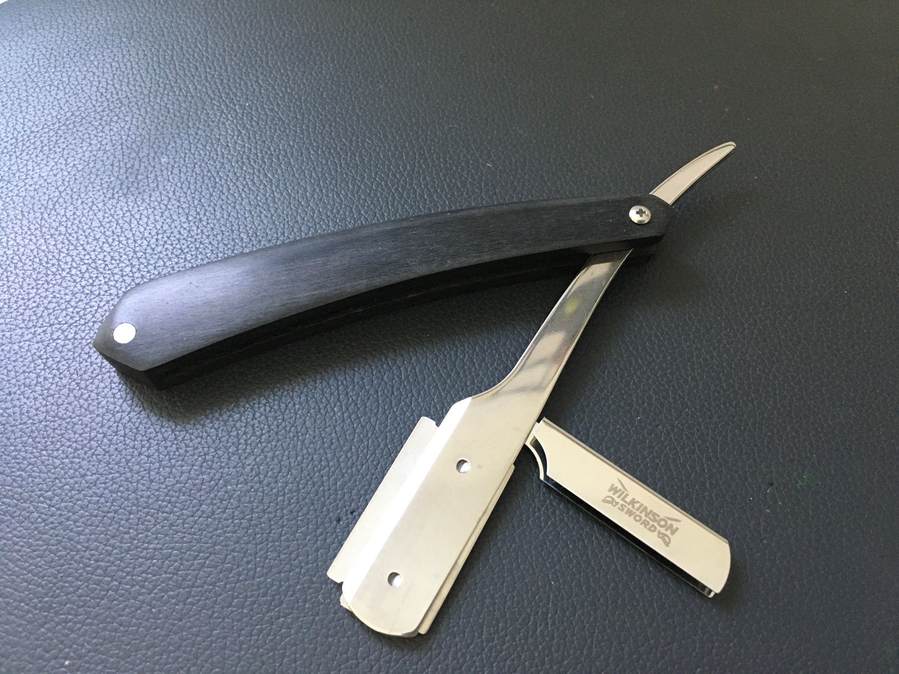 Rasoi & Lamette da barba: Rasiermesser Wilkinson Sword Klappbar Chrom-Stahl – Usato da Freienwil venduto da Hubi030 1