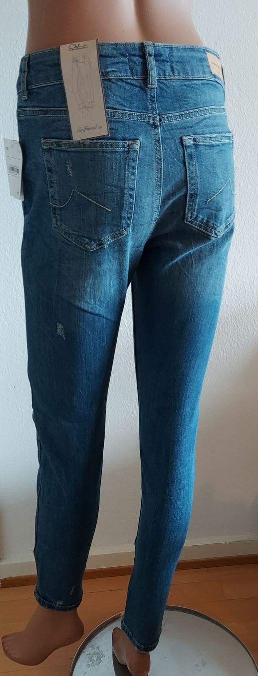 C&A Jeans: Neue Clockhouse Jeans, Girlfriend fit, Gr. 36 – Neu und originalverpackt aus Basel von Allerlei-Basel 2