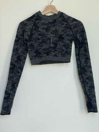 Damen Croptop lang Gymshark Camouflage Grösse M neuwertig