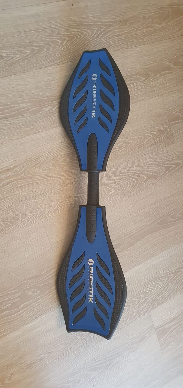 Skateboards: Waveboard blau – D'occasion à Romanshorn par raykay