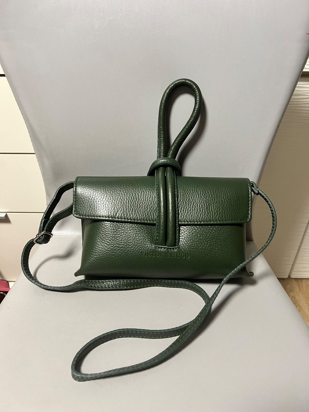 Borse da donna: Sac à main vert très original  neuf! – Nuovo e nell'imballaggio originale da Crans VD venduto da sle_7hng