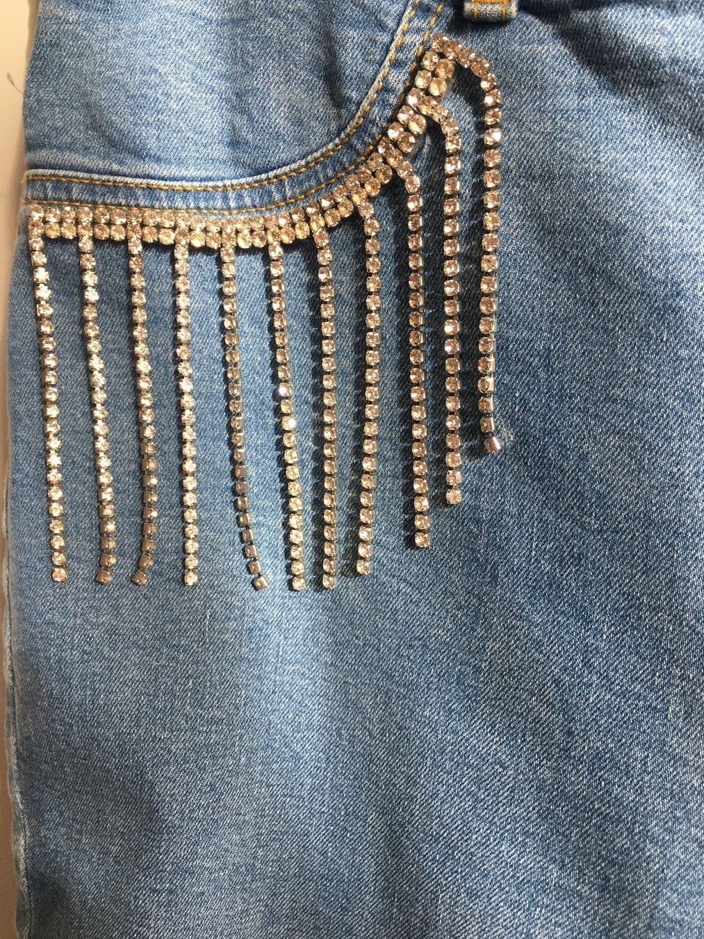 Jeans: Coole blaue Jeans mit Strass-Steinen – Gebraucht aus Bern von Smile-2707 4