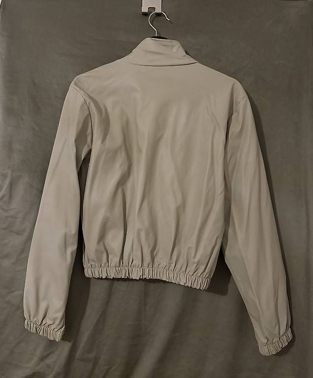 Giacche: Leichte Crop Übergangsjacke Beige – Nuovo e nell'imballaggio originale da Oberurnen venduto da buesraak 1