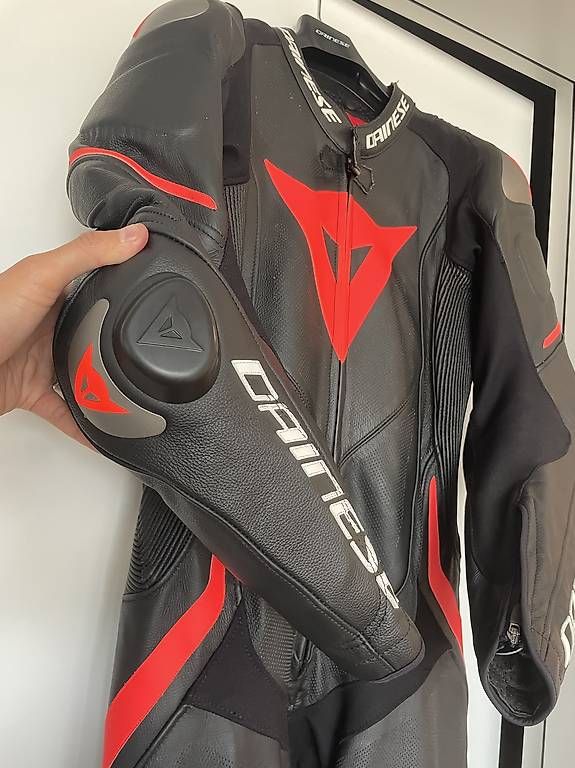 Completi: Dainese Laguna Seca and Carbon 4 Long – Usato da Hünenberg See venduto da Leo_MS24 2