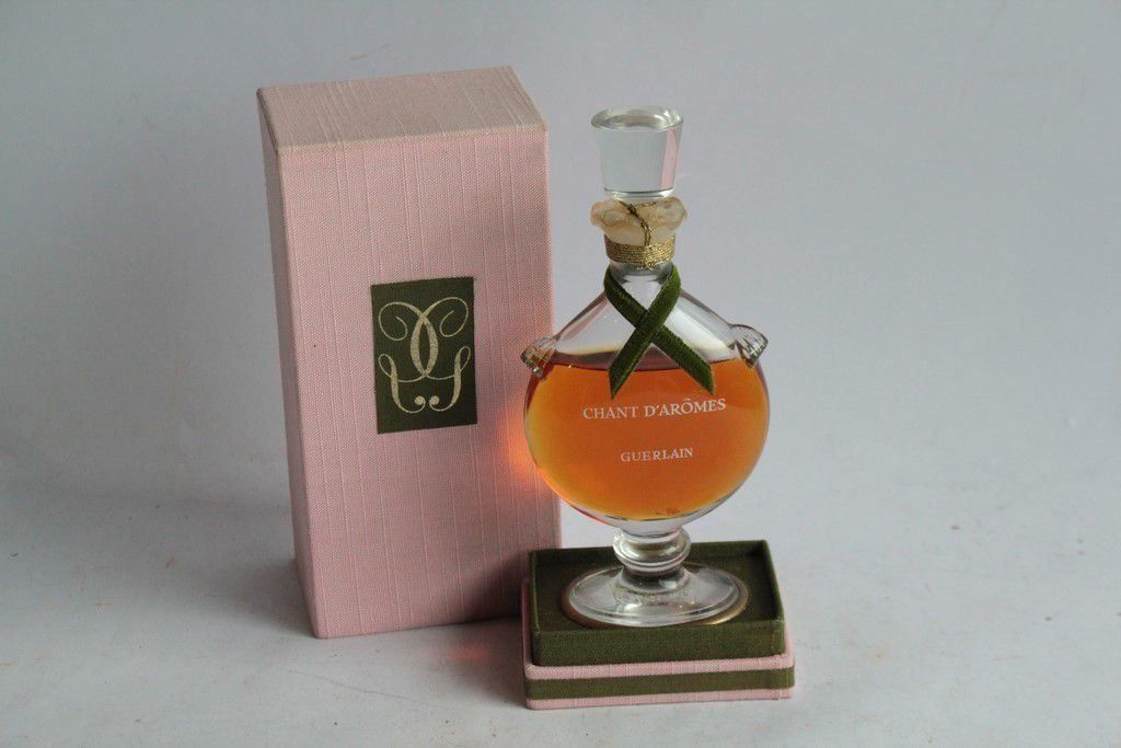 Guerlain Parfum & Eau de Toilette: GUERLAIN Parfum Chant d'arômes 60 ml – Gebraucht aus Vandoeuvres von Dom-Tom