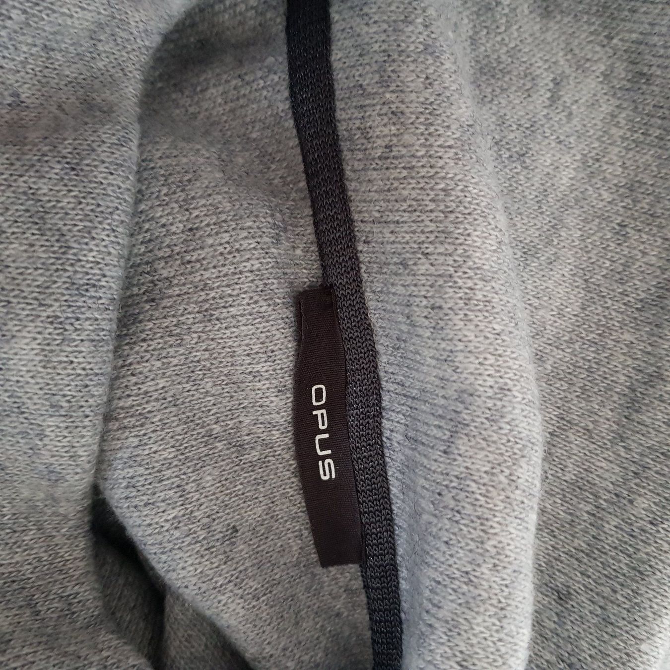 Opus Maglioni & Felpe: Grauer Strickpullover Opus 40 mit Wollanteil – Usato da Belp venduto da Sunny132 4