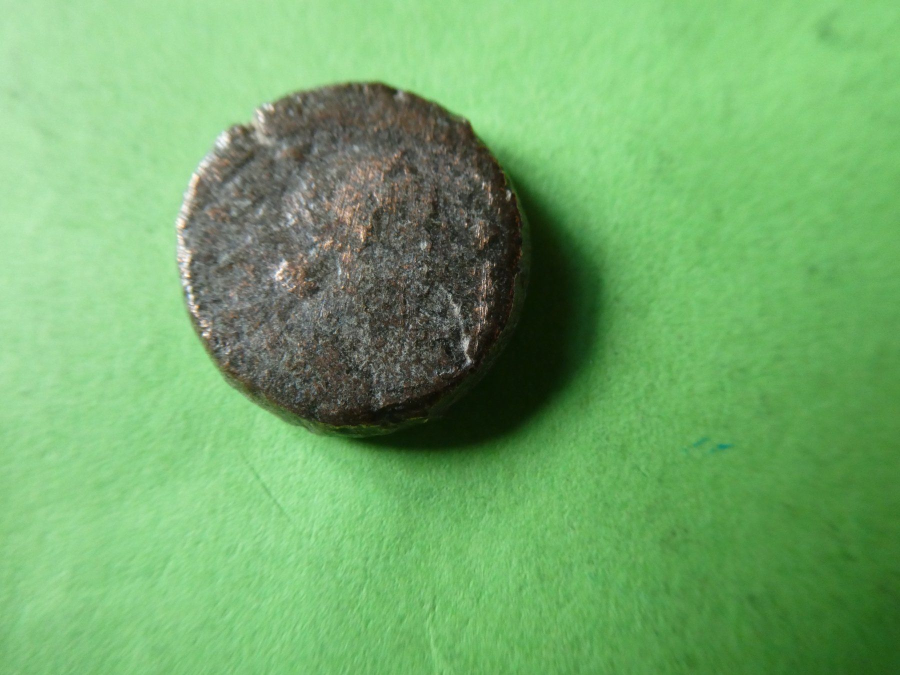 Tutti le monete: uralte Bronzemünze  16 mm     4.52  g – Usato da Hinterforst venduto da Rohusri