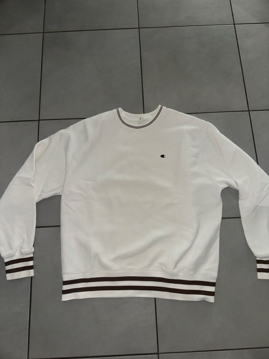 Champion Pulls & Sweat-shirts: Champion Pullover weiss gestreifte Bündchen Grösse L – Neuf (Voir description) à Gränichen par and_h9nk 2