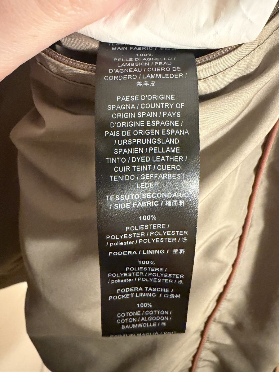 Gilet & Giacche: Wildleder Gilet Corneliani Grösse 48 – Usato da Zürich venduto da Glamour2019 2