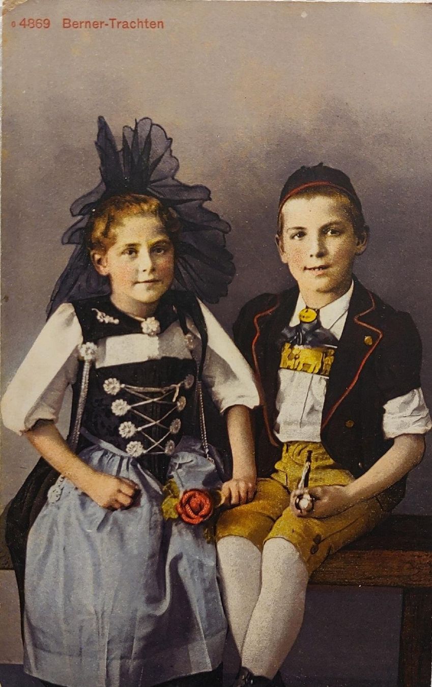 Cartes postales: Berner Trachten - Costumes Bernois – D'occasion à Delémont par Domdom1