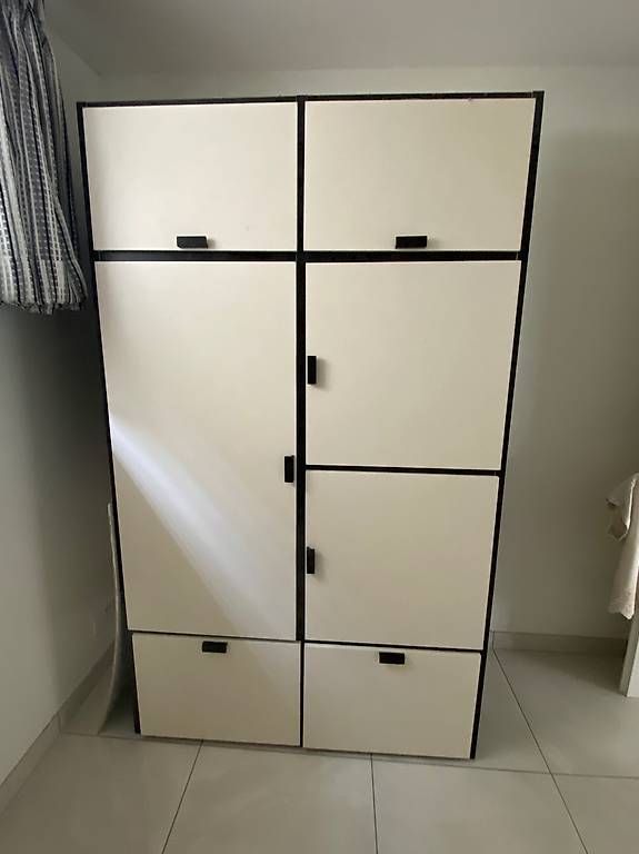 Armoires: Kleiderschrank – D'occasion à Krauchthal par ann_k58v