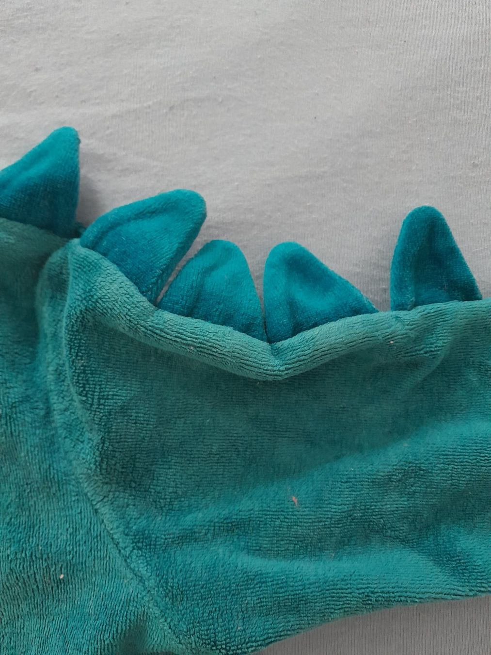Maglioni & Felpe: Pullover Grösse 98 mit fluoreszierenden Augen – Usato da Worb venduto da Osterthal 2