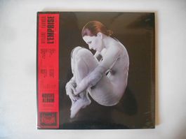 MYLÈNE FARMER  -  L' EMPRISE