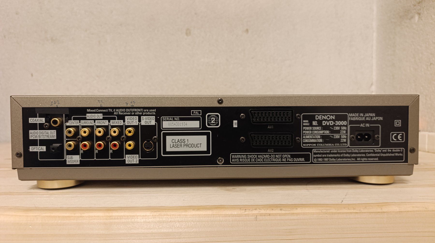 Denon Sistemi audio & multimediali: Denon DVD-3000 CD-/DVD-Player mit Fernbedienung – Usato da Basel venduto da He-lenka 2