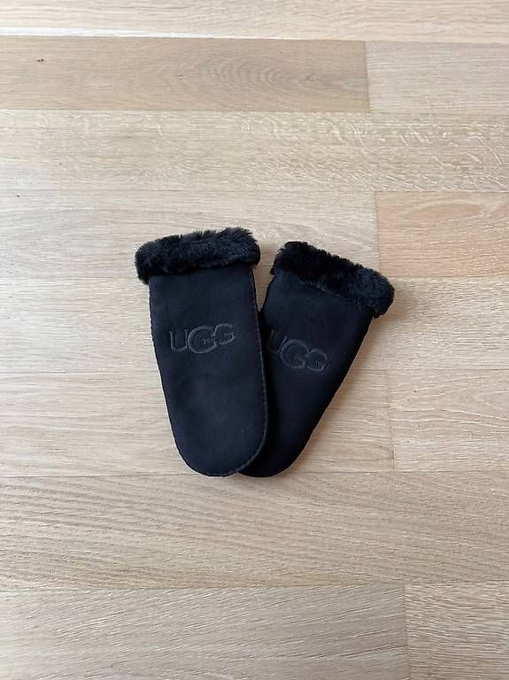Guanti & manicotti: UGG Fäustlinge für Damen – Usato da St. Gallen venduto da Sabrinaaa