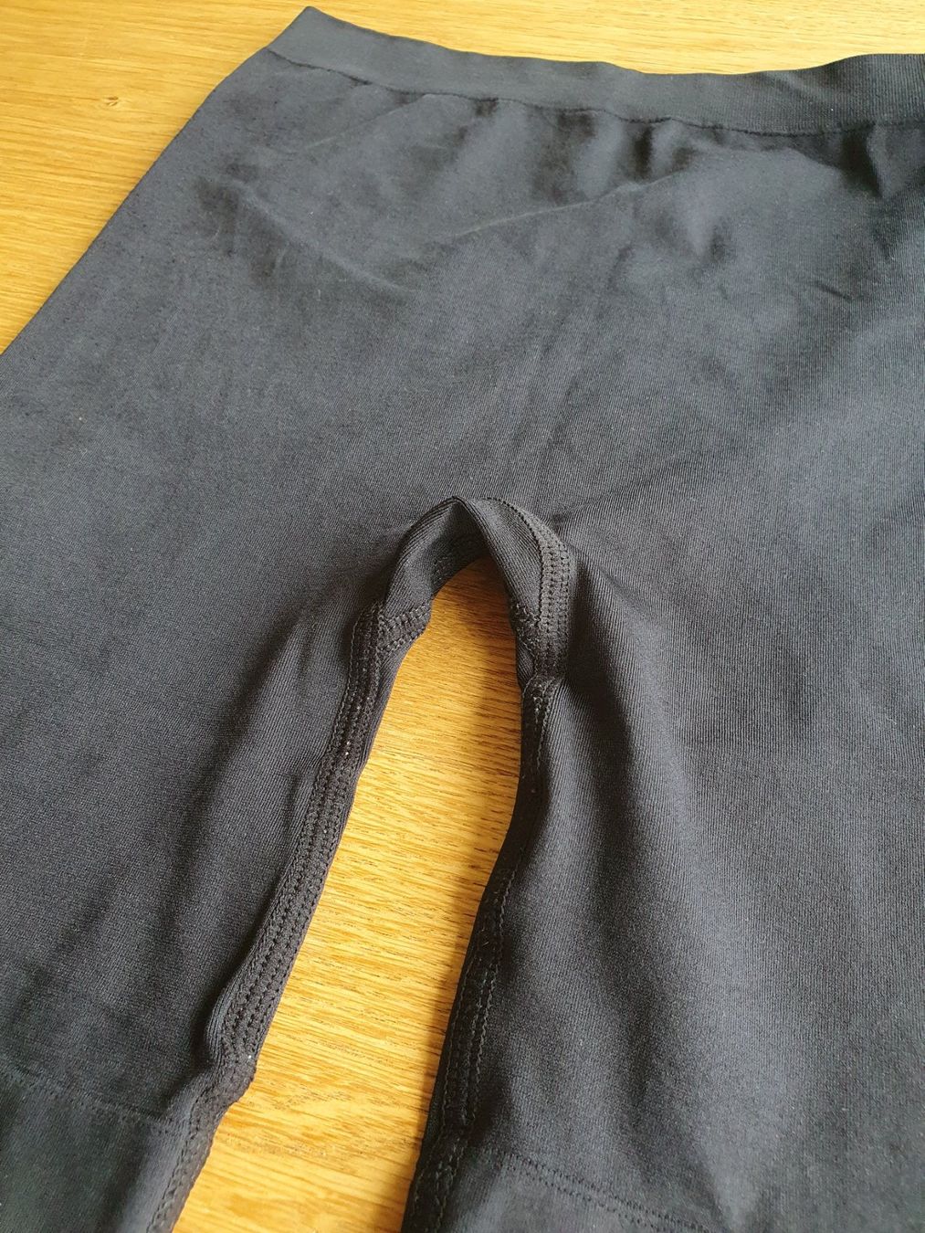 Pantaloni: Kurze schwarze Leggings Gr. 128 – Usato da Villars-sur-Glâne venduto da richardette 2