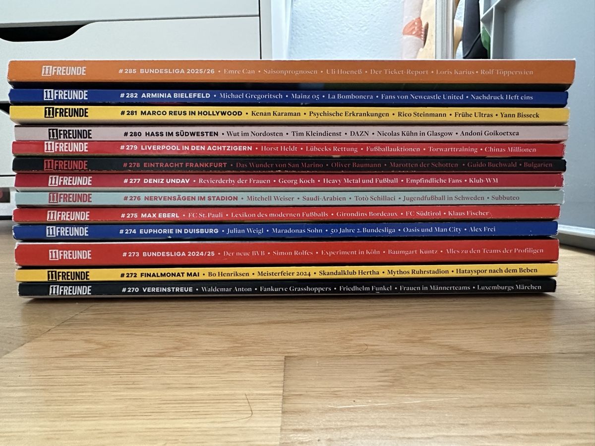 Zeitschriften & Magazine: 11 FREUNDE-Sammlung - 113 Magazine – Gebraucht aus Sumiswald von Sigmund90 5